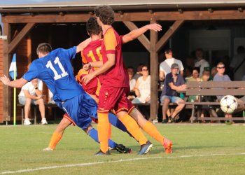 Hošťálková smetla Huslenky! Hattrick Macíka rozhodl zápas