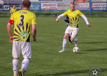 Zubří bavilo fotbalem a rozprášilo i díky hattricku Karla Drdy sestupující Byninu