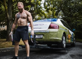 Gratulace Jirkovi Tkadlčíkovi ke světovému rekordu