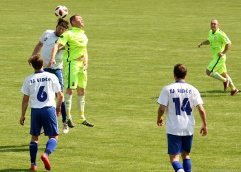 Kanárci i v deseti dobyli Valašské Příkazy