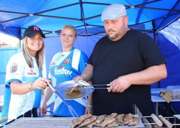 Foto dne - Fotbal a steak musí jít dohromady