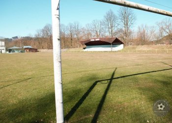Stadiony zejí prázdnotou - Janová