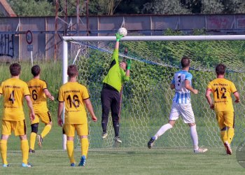 Valašská jedenáctka pro Adama Kašpara - Rád chytá v pěkných valašských areálech