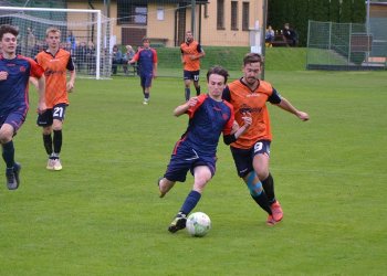 Povinná kanonáda Jarcové proti Růžďce. Tomšej dal hattrick