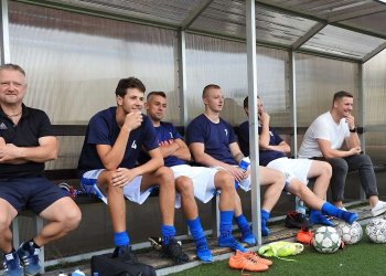 Pevné lepidlo René Klusta k lavičce Vigantic