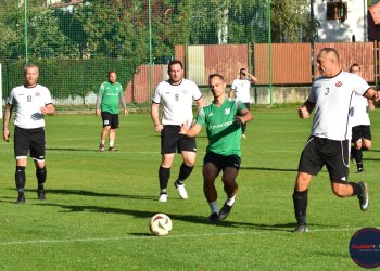 Fotoreportáž - V Janové otevřeli zbrusu nový trávník obnovením družby se slovinským soupeřem