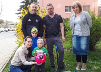 Terezka se může těšit na dřevěné hráčky pro rozvoj sociálních dovedností