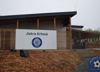 Úzká spolupráce mezi Valmezem a Krhovou po mládeži pokračuje také mezi muži. Jiskra ví, že musí hned postoupit zpátky do kraje