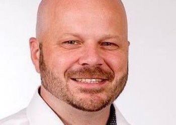 Strůjce tehdejšího zázraku Valašské Bystřice Martin Románek podniká v realitách
