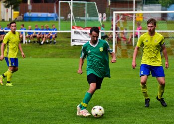 Filipu Zetochovi to  na Horní Bečvě lepí a jako pokladník si sám vyměřuje poplatek za hattrick