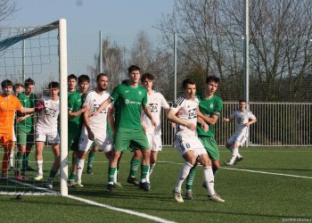 Valmez přestřílel nebezpečný Frýdlant. V rozhodujících chvílích podržel tým mladý brankář Ručka