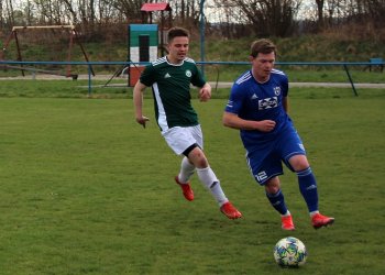 Čtyři červené karty. Vlachovice zachránily bod v Lužkovicích penaltou v nastavení