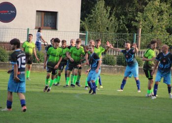 Ratiboř splnila povinnost v Halenkově. Domácí fotbalová bašta krvácí, hosté spěchali na závěrečnou