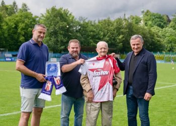 Připojujeme se do řady gratulantů k devadesátinám legendě valašské sportovní žurnalistiky Julku Fickovi