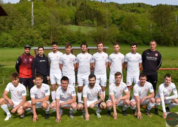 Takový scénář píše samotný valašský fotbal - kdo s koho mezi Valašskou Polankou a Valašskými Příkazy. Sesadí někdo Hrabovského?