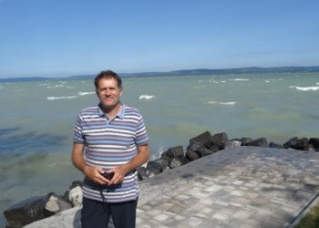 Gratulace na Horní Bečvu. Vladimír Třeštík slaví 60