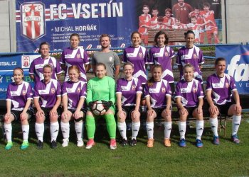 FOTBALISTKY FC VSETÍN S DIVIZNÍM PRVENSTVÍM