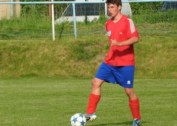 Hrachovec se neubránil ofenzívě bratří Mačků