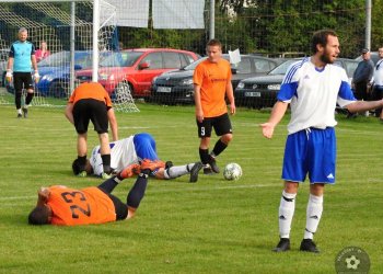Dolní Bečvě uškodilo vyloučení brankáře. Postupující Brumov se postaví Kateřinicím