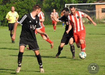 1. B třída nemohla dostat lepšího nováčka - Semetín přivábil další fotbalové galapředstavení