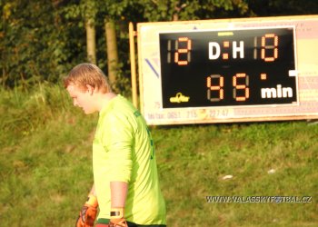 Jistota do brankového zařízení - Jan Trlica je spolehlivý brankář Halenkova