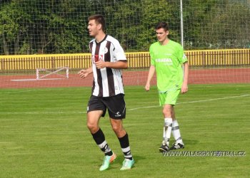 Góly po začátku poločasů a pak remízový boj Benfiky