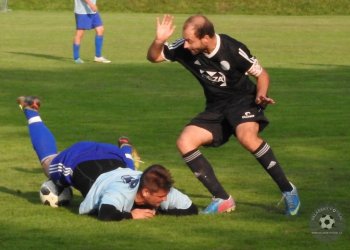 Remízový boj v derby v Hrachovci. Domácí řešili brankářský post