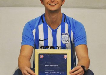 Valašský fotbal gratuluje trenéru Poličné Radomíru Kapustovi k zisku licence