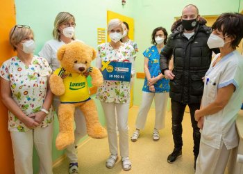 ŠEVCI NA VÁNOČNÍ NÁVŠTĚVĚ NA DĚTSKÉM ODDĚLENÍ V KNTB