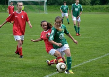 Fotbal je sportem obou pohlaví aneb zajímavá momentka Josefa Tomana