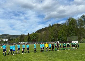 Trenér SD dorostu Lidečko/Horní Lideč oceňuje práci svého trenérského kolegy z VKK