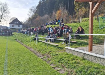 Ratiboř jasně ovládla derby s Hošťálkovou. 300 diváků vidělo šest branek