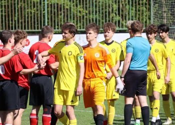 Druhá fotoreportáž z raritního dorosteneckého derby VKK