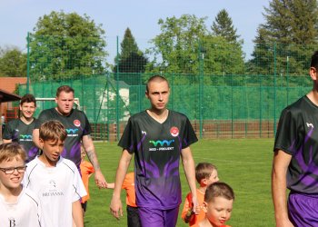 300 diváků na derby rezerv v Hošťálkové. Zápas proti sousedům z Ratiboře v režii domácích