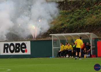Slavnostní nástup a fanouškovské momentky z velkého bečvanského derby