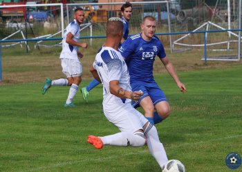 Hrachovec představil obránce z Frenštátu, který hned skóroval. Další dvě posily v jednání