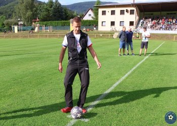 Slavnostní rámec pohárového utkání Dolní Bečva - Hrachovec
