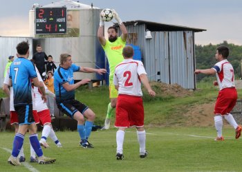 "Trojderby" pro domácí. Hošťálková/Kateřinice B ovládla derby s Ratiboří B jednoznačně 4:0