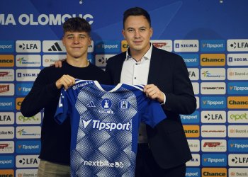 Obrovský úspěch Valašského Meziříčí a celého valašského fotbalu. Z Václava Zahradníčka je profesionál