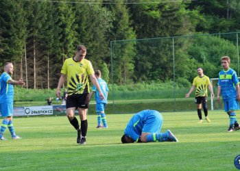 Hutisko nemá dobrý vstup do sezony. V Novém Hrozenkově ho zlomily krásné přímé kopy Píška a Mazáče