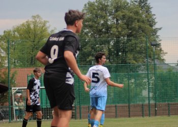 Růžďka se držela na Lhotě u Vsetína poločas. Domácí Švehlík stihl hattrick za šest minut