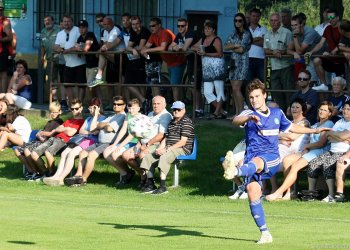 Tři obrovské gratulace do Všechovic. Adam Hrdlička je učitelem, má narozeniny a vydává se na trenérskou dráhu