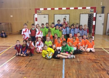 Nejmenší fotbalisté Valašského Meziříčí si zajeli do Hošťálkové