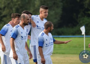 Videoreportáž z utkání Hrachovec - VKK a děkovačka vítězných domácích