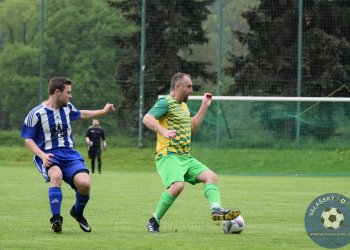 Lhotka splnila bratrské přání díky Hrachovci, ale body má Skalička