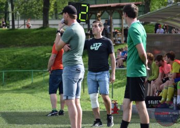 Já na Valašsku znám jen dva druhy  trenérů. Ti co koučují rozhodčí a ti co koučují vlastní mužstvo. Líbí se mi práce všech co koučují svůj tým, říká trenér jara Milan Náměstek