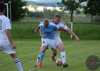 Vítězství ve III. třídě, čístý Kovářův hattrick a fotbalová párty Loučky může začít