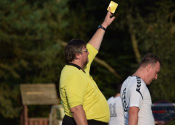 Police daly zapomenout na debakly a urvaly doma bod proti Kladerubům