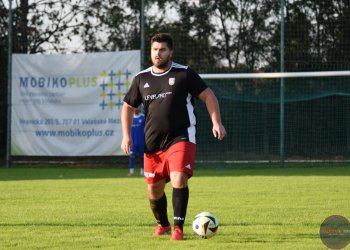 Juřinka jako den a noc. Jaroslav Škuta vyslyšel hlasy a šel dopředu - hattrick a nakonec sedm kulí jako v Sarajevu