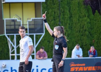 První prohra Všechovic. V závěru byl Tatran ubit standartkami Strání